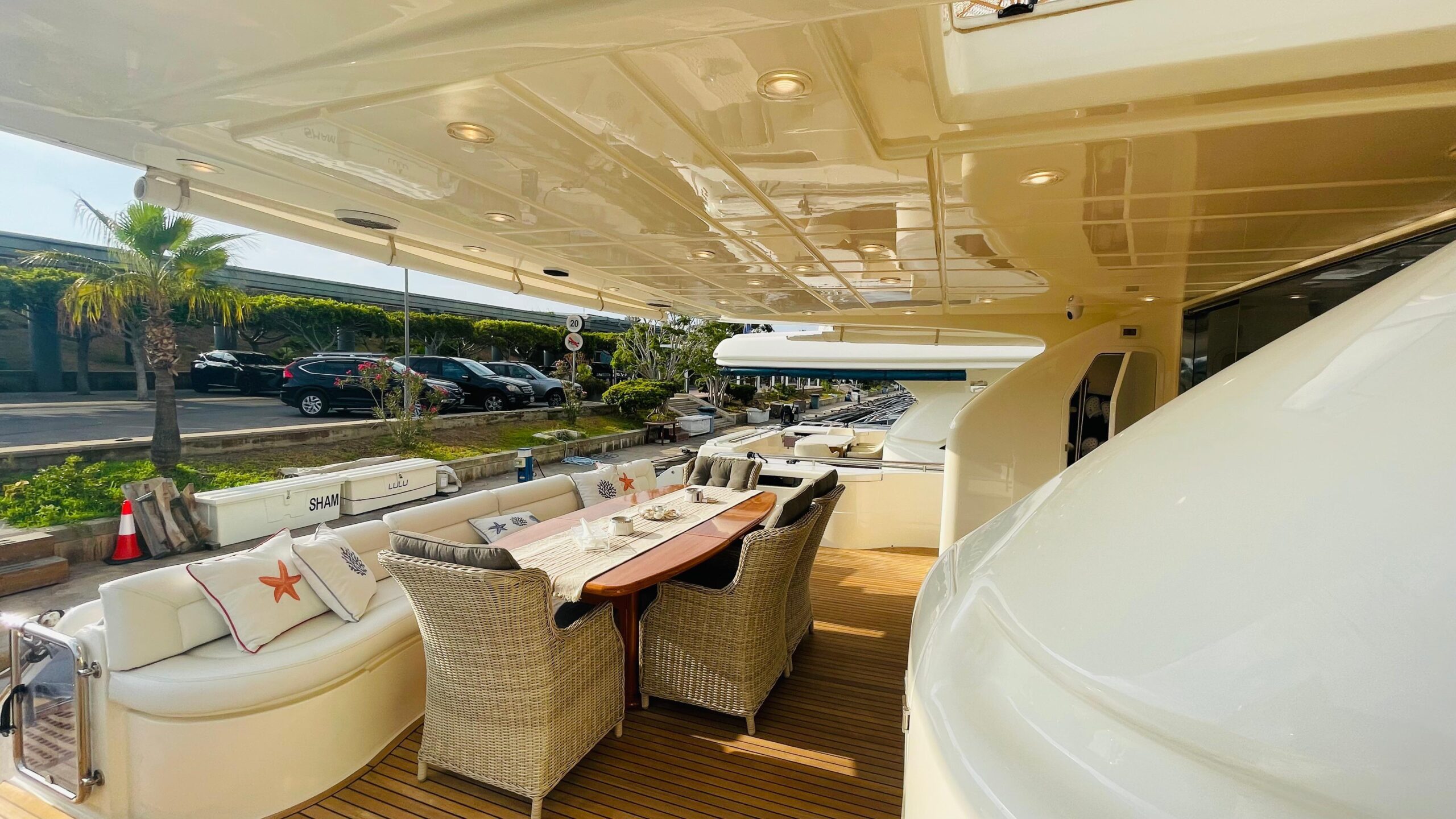 Ferretti 881 - 2006 img 20260616 wa0032