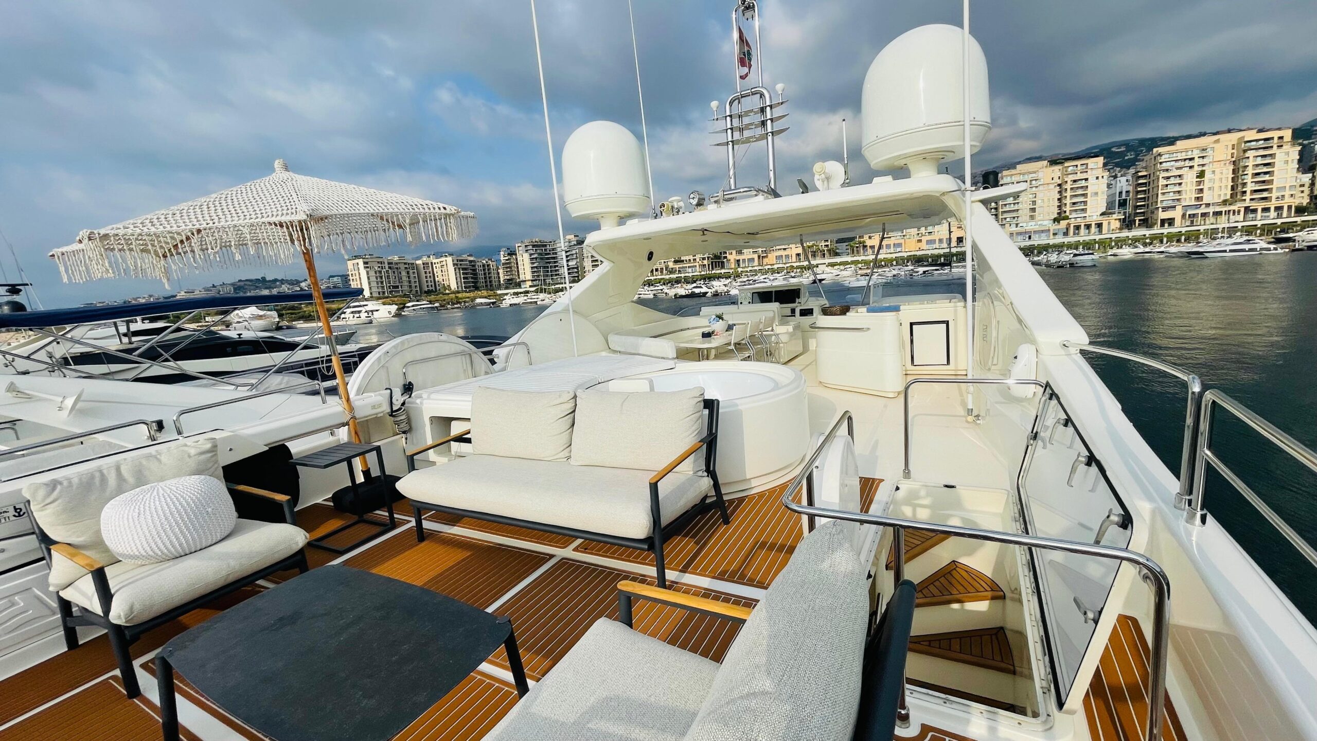 Ferretti 881 - 2006 img 20260616 wa0035