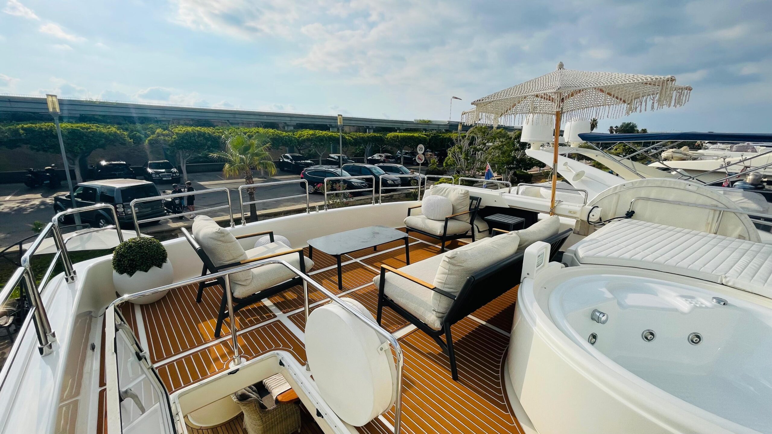 Ferretti 881 - 2006 img 20260616 wa0036